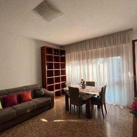 Casa Alexander Apartment Marina di Massa Bagian luar foto